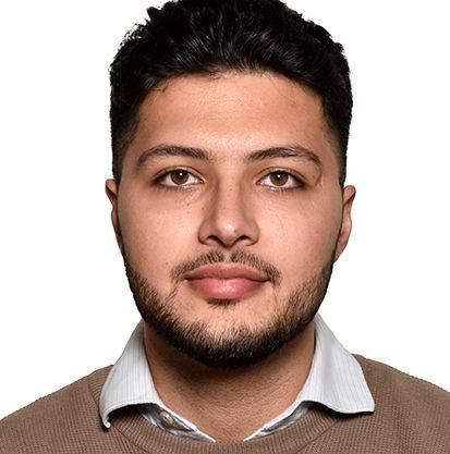 Awais Ur Rehman Khan, abogado y gestor